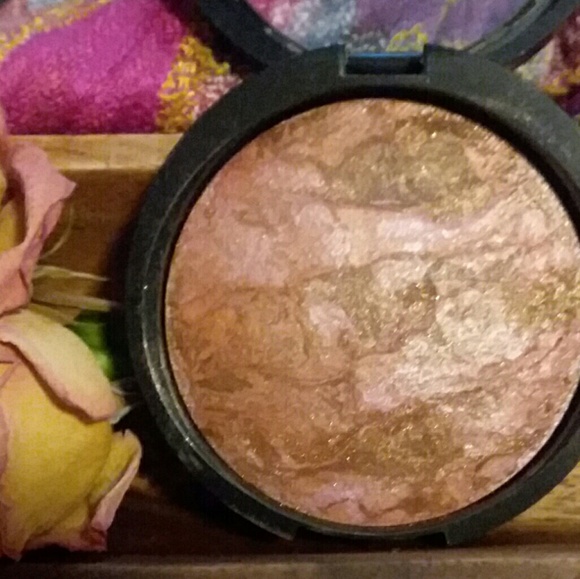 Laura Geller and IT Blushes lot of 2 - Picture 3 of 6